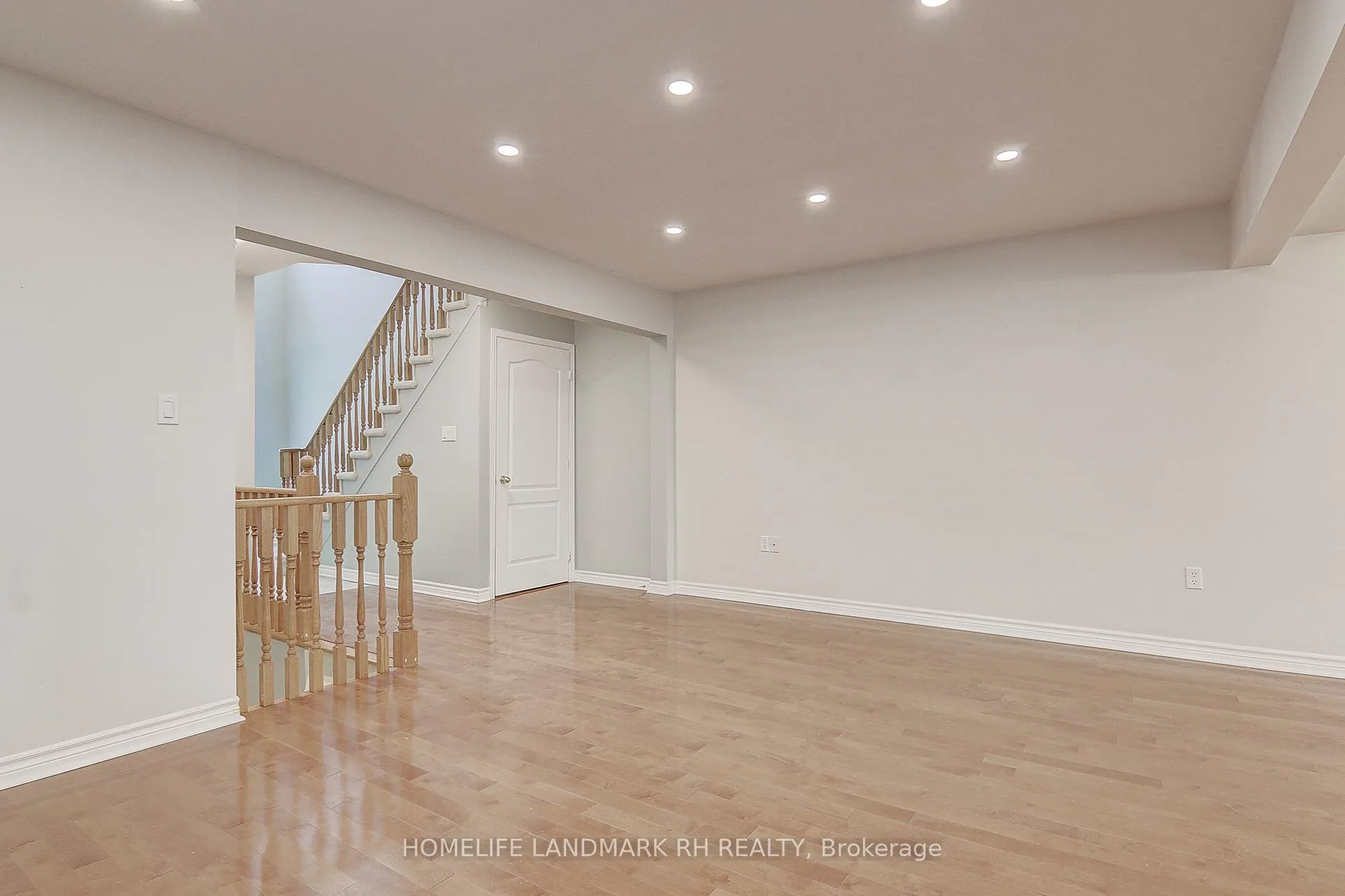 Photo 8 of 62 Briarcrest Drive, Markham, Berczy — HOMEH