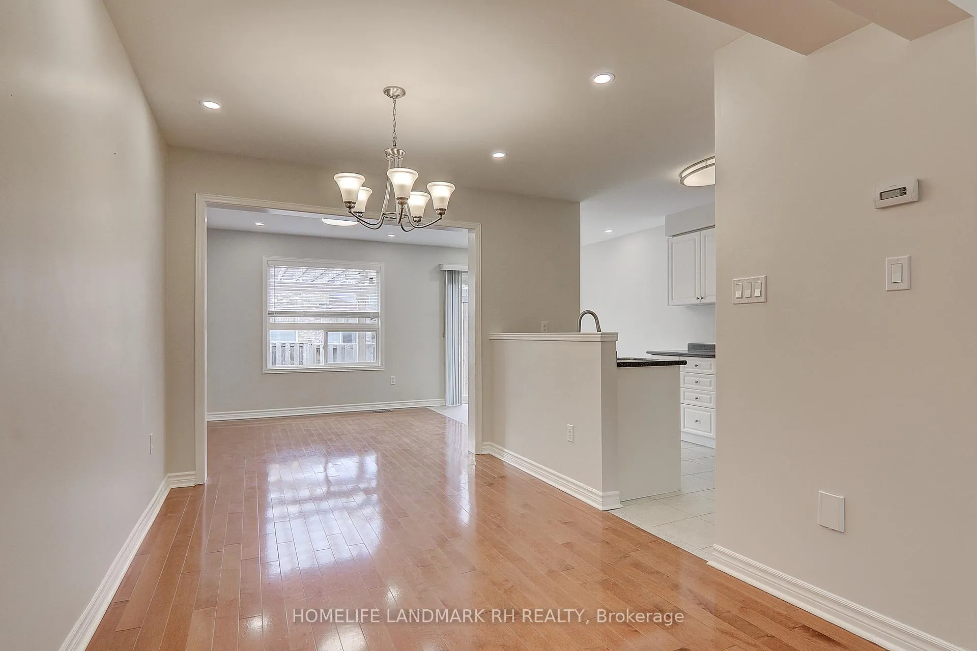 Photo 9 of 62 Briarcrest Drive, Markham, Berczy — HOMEH