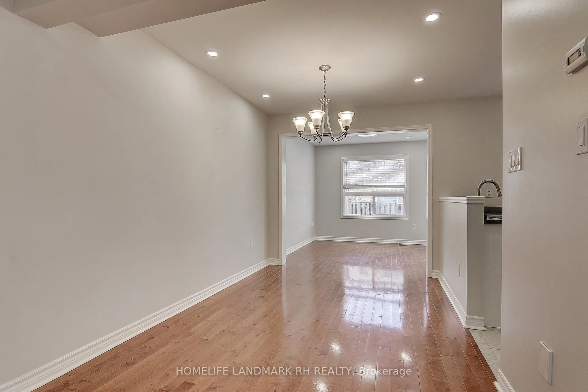 Photo 10 of 62 Briarcrest Drive, Markham, Berczy — HOMEH
