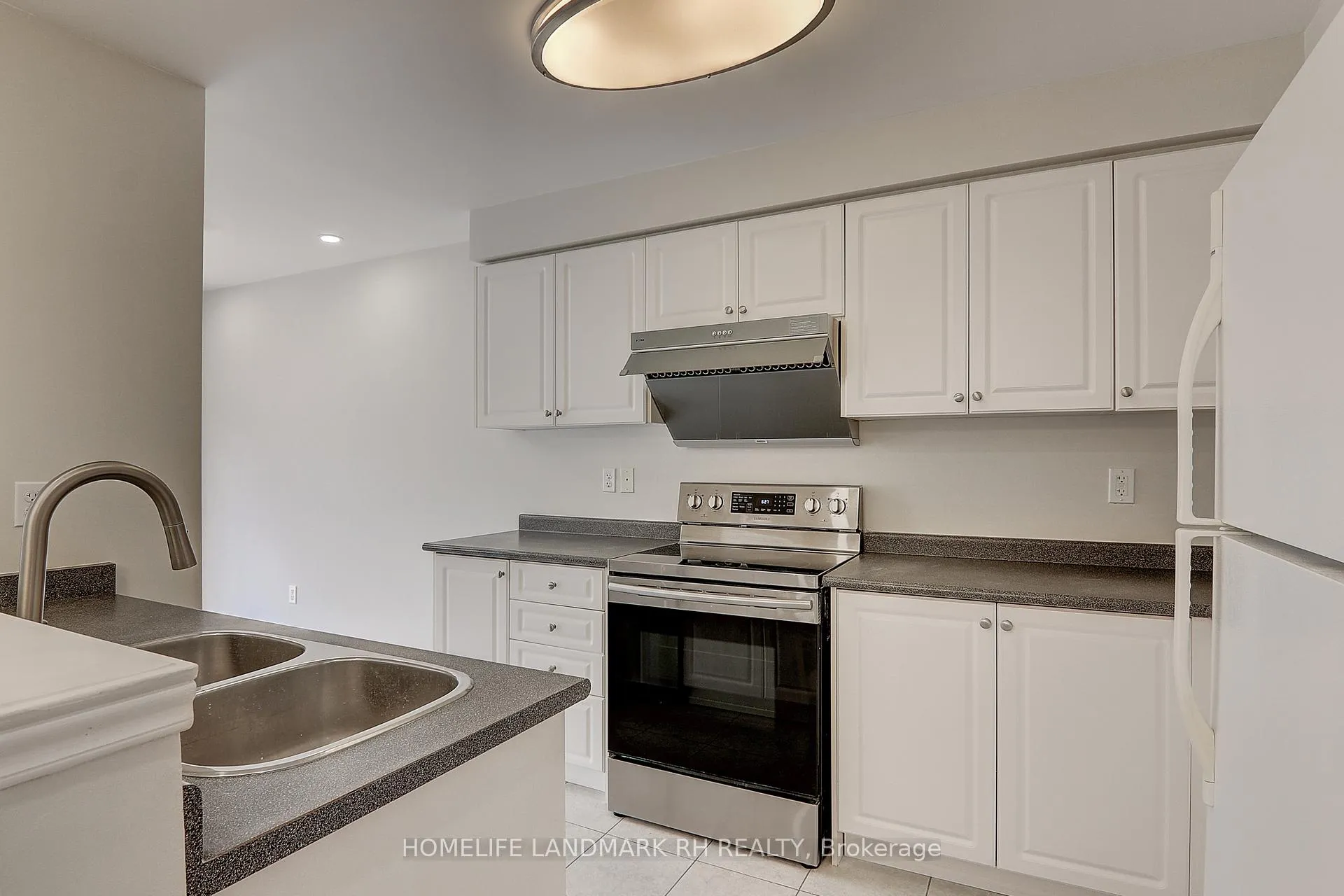 Photo 14 of 62 Briarcrest Drive, Markham, Berczy — HOMEH