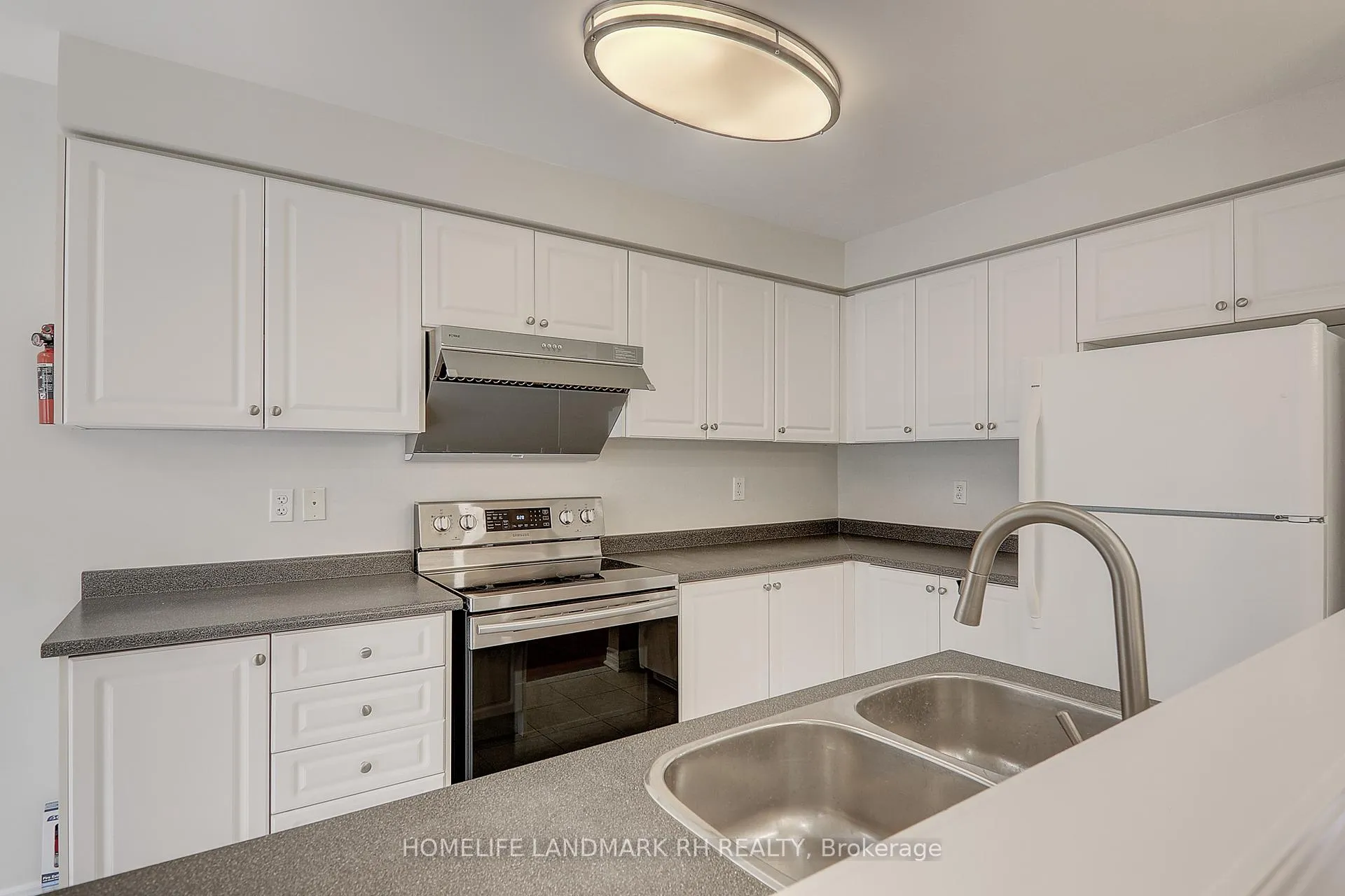 Photo 15 of 62 Briarcrest Drive, Markham, Berczy — HOMEH