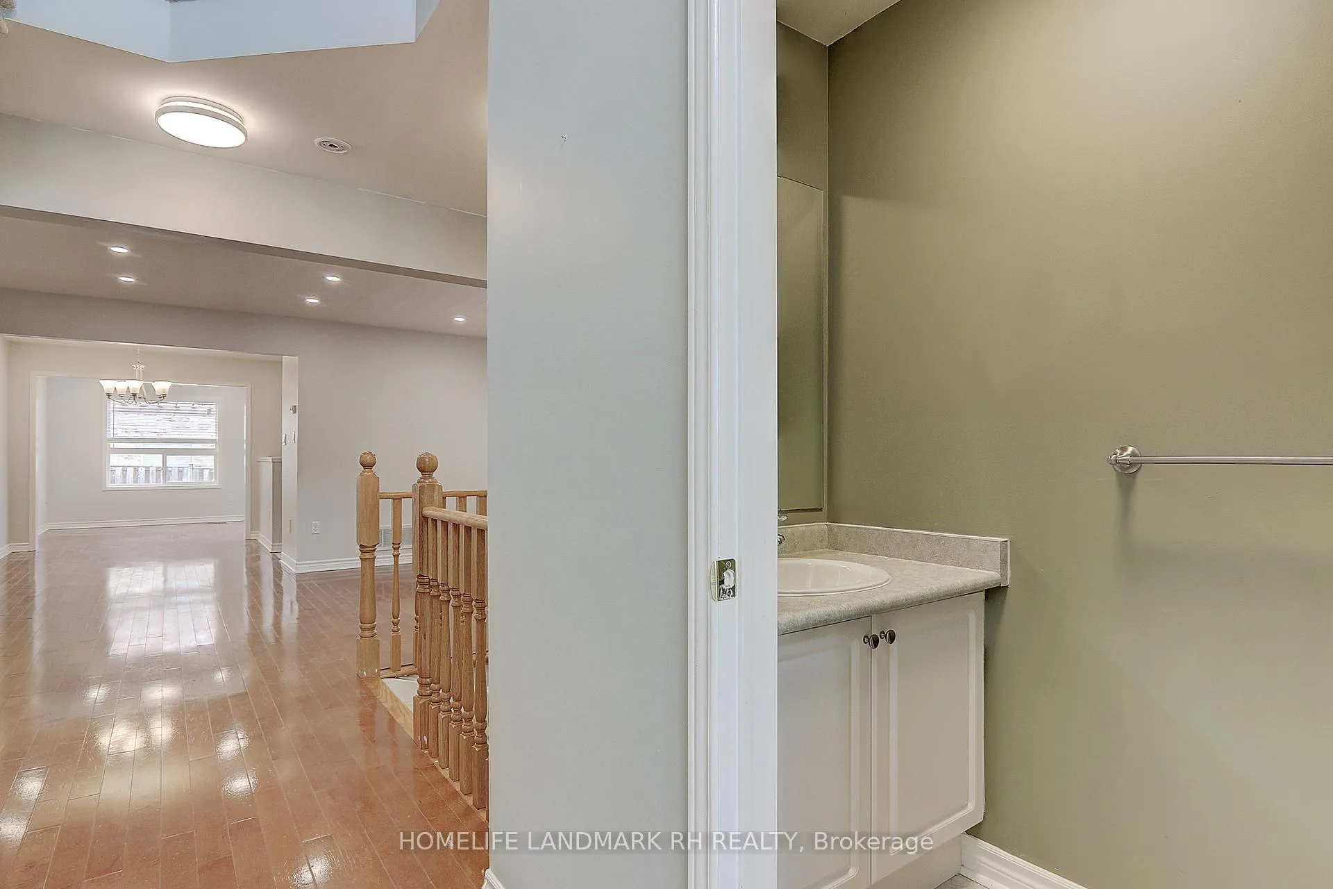 Photo 23 of 62 Briarcrest Drive, Markham, Berczy — HOMEH