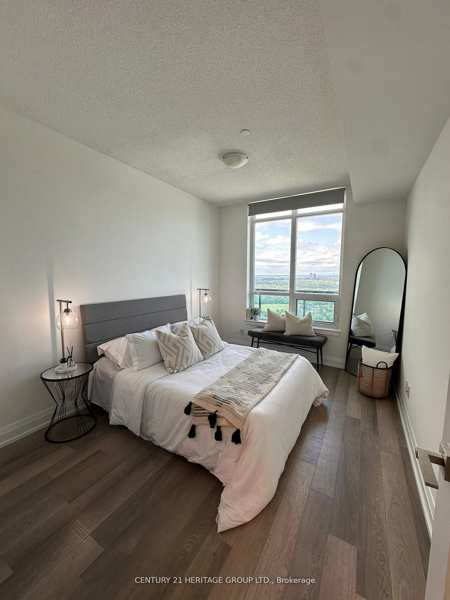 Photo 15 of Unit 2803, 7171 Yonge Street, Markham, Thornhill — HOMEH