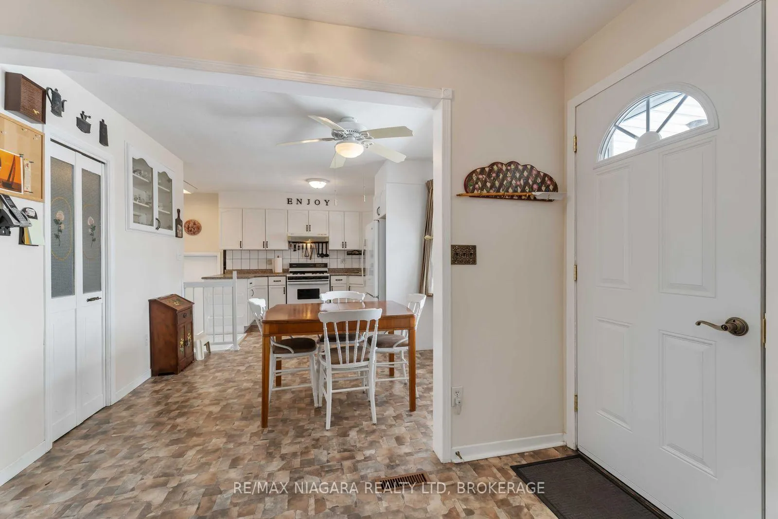 Photo 9 of 80 Michael Drive N, Port Colborne, Sugarloaf — HOMEH