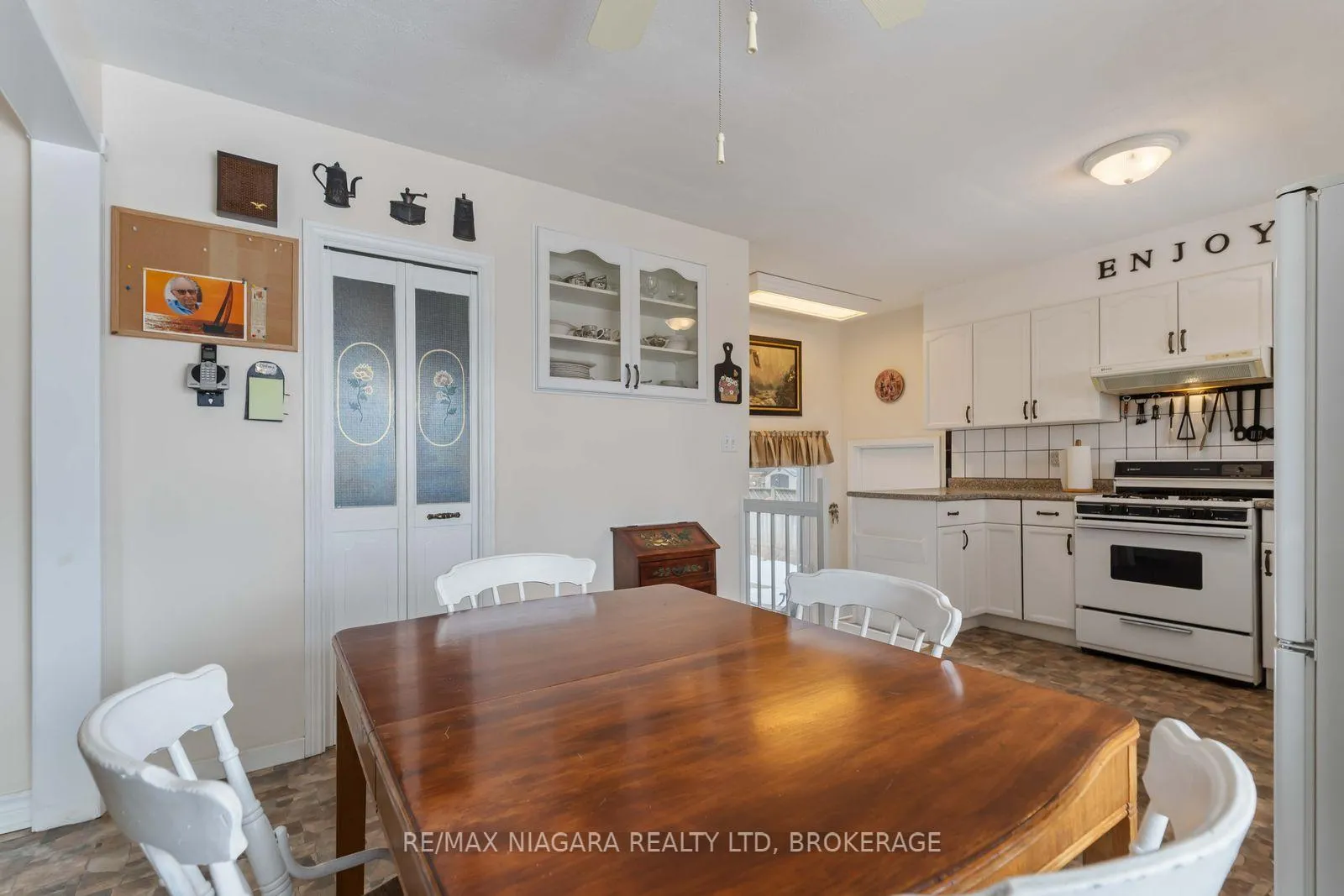 Photo 11 of 80 Michael Drive N, Port Colborne, Sugarloaf — HOMEH