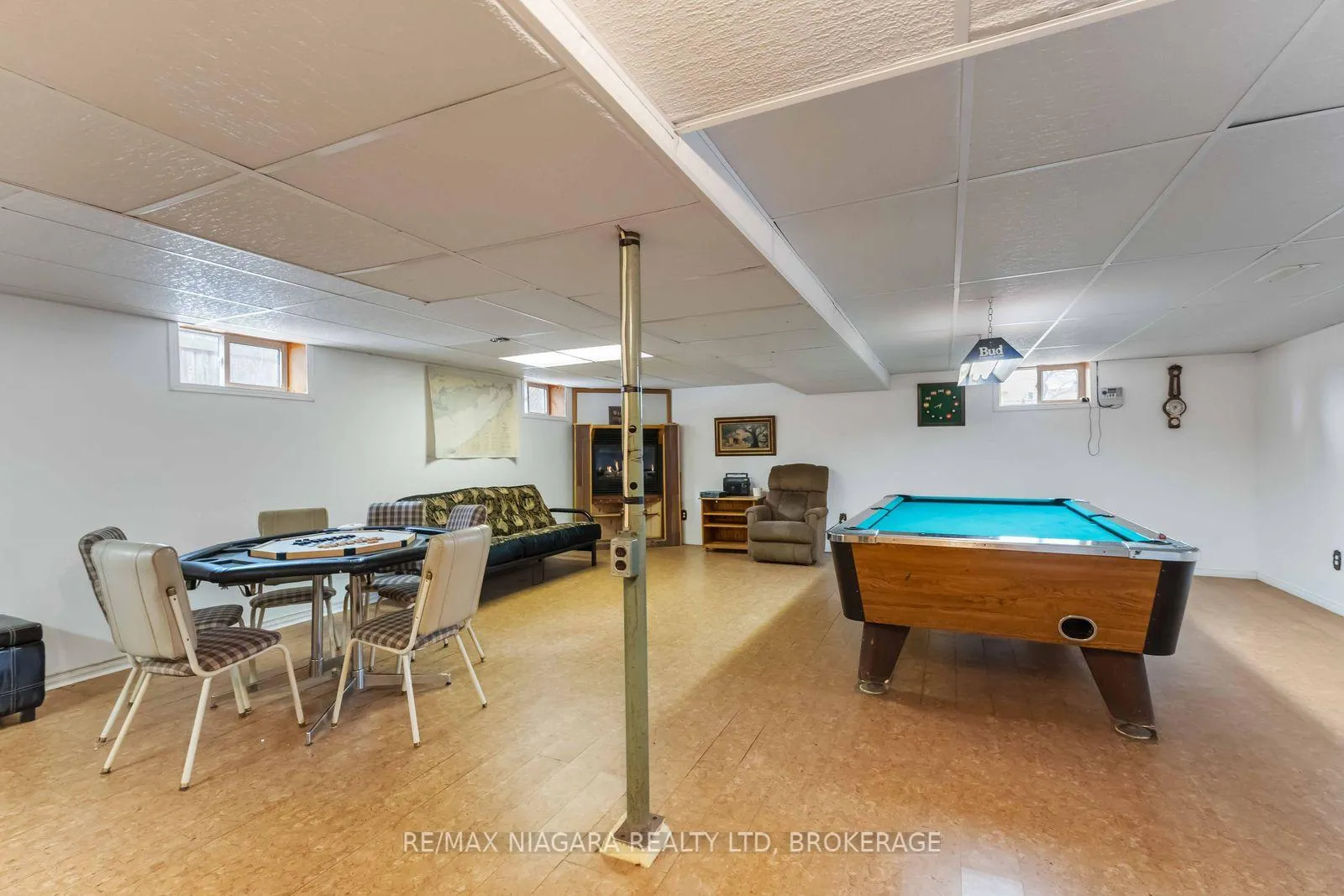 Photo 30 of 80 Michael Drive N, Port Colborne, Sugarloaf — HOMEH