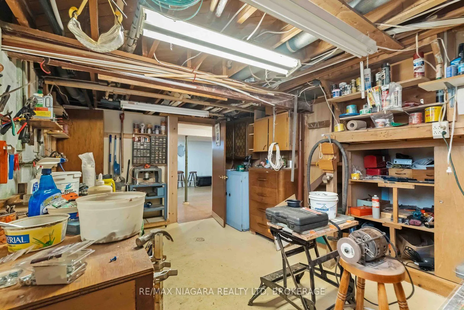 Photo 33 of 80 Michael Drive N, Port Colborne, Sugarloaf — HOMEH