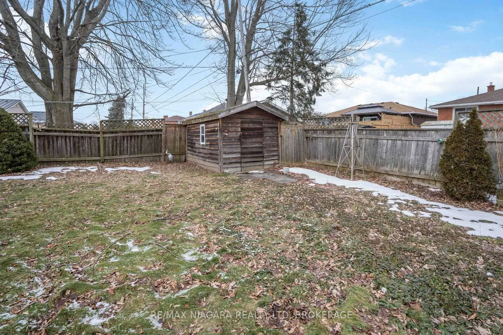 Photo 40 of 80 Michael Drive N, Port Colborne, Sugarloaf — HOMEH
