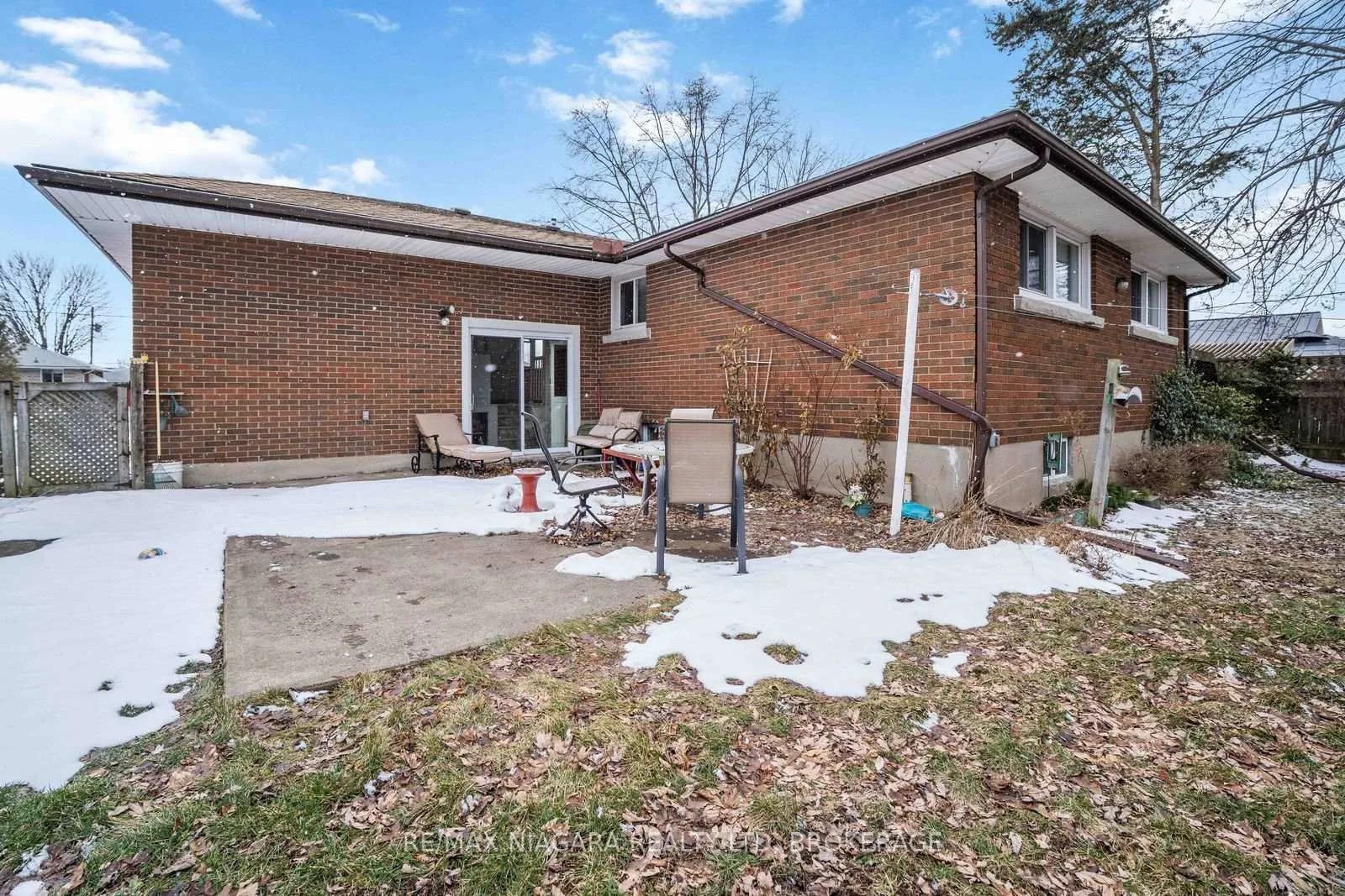 Photo 43 of 80 Michael Drive N, Port Colborne, Sugarloaf — HOMEH