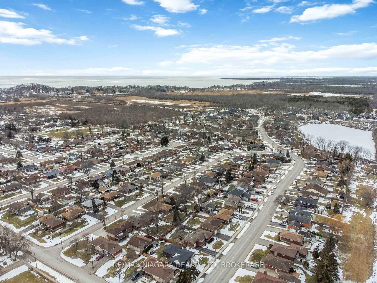 Photo 49 of 80 Michael Drive N, Port Colborne, Sugarloaf — HOMEH