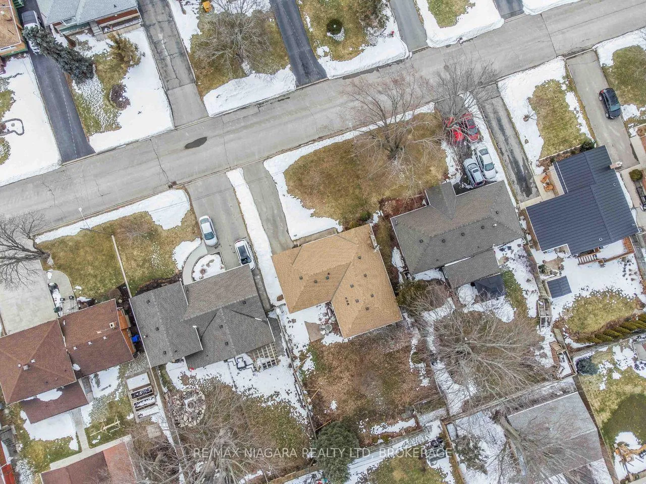 Photo 50 of 80 Michael Drive N, Port Colborne, Sugarloaf — HOMEH