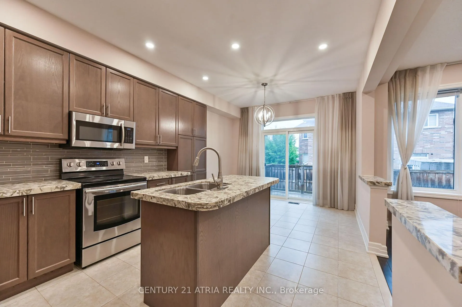 Photo 5 of 31 Fred Mason Street, Georgina, Keswick South — HOMEH