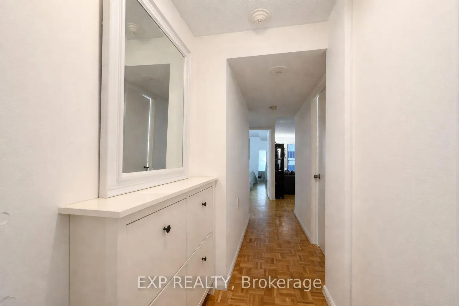 Photo 2 of Unit 705, 475 Laurier Avenue W, Ottawa, Ottawa Centre — HOMEH