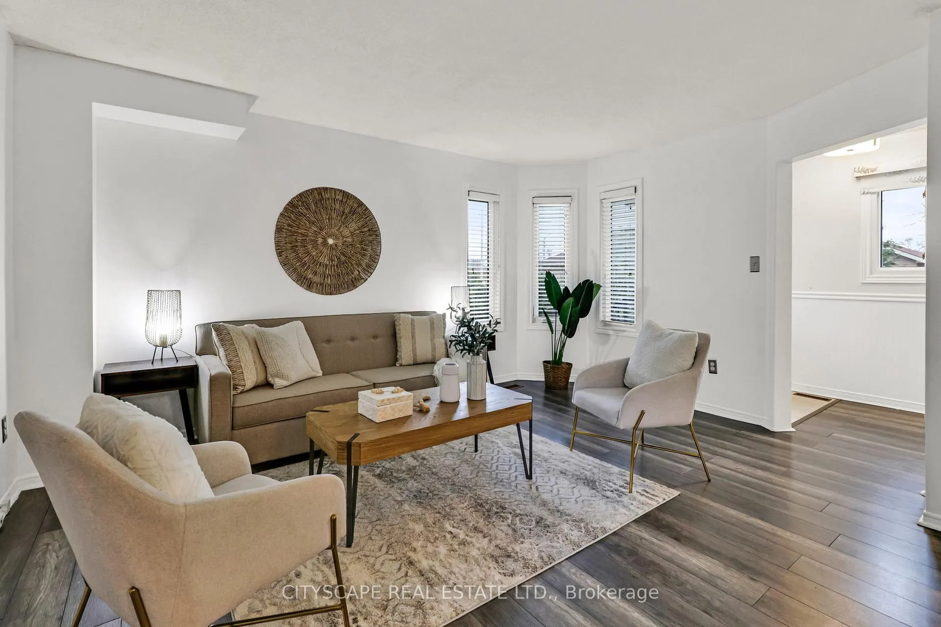 Photo 5 of 79 Weatherup Crescent, Barrie, West Bayfield — HOMEH