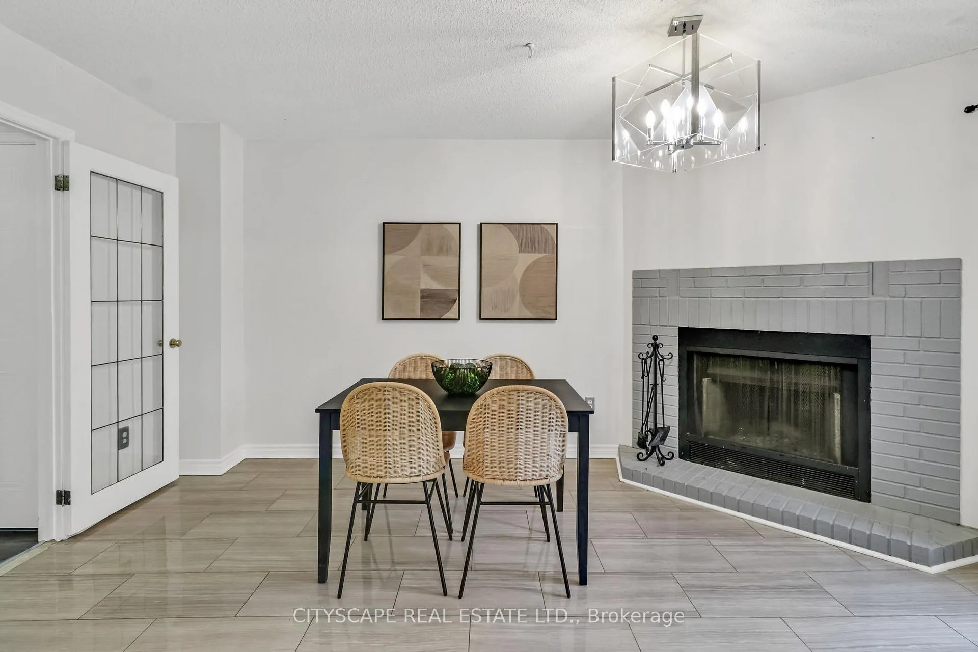 Photo 8 of 79 Weatherup Crescent, Barrie, West Bayfield — HOMEH