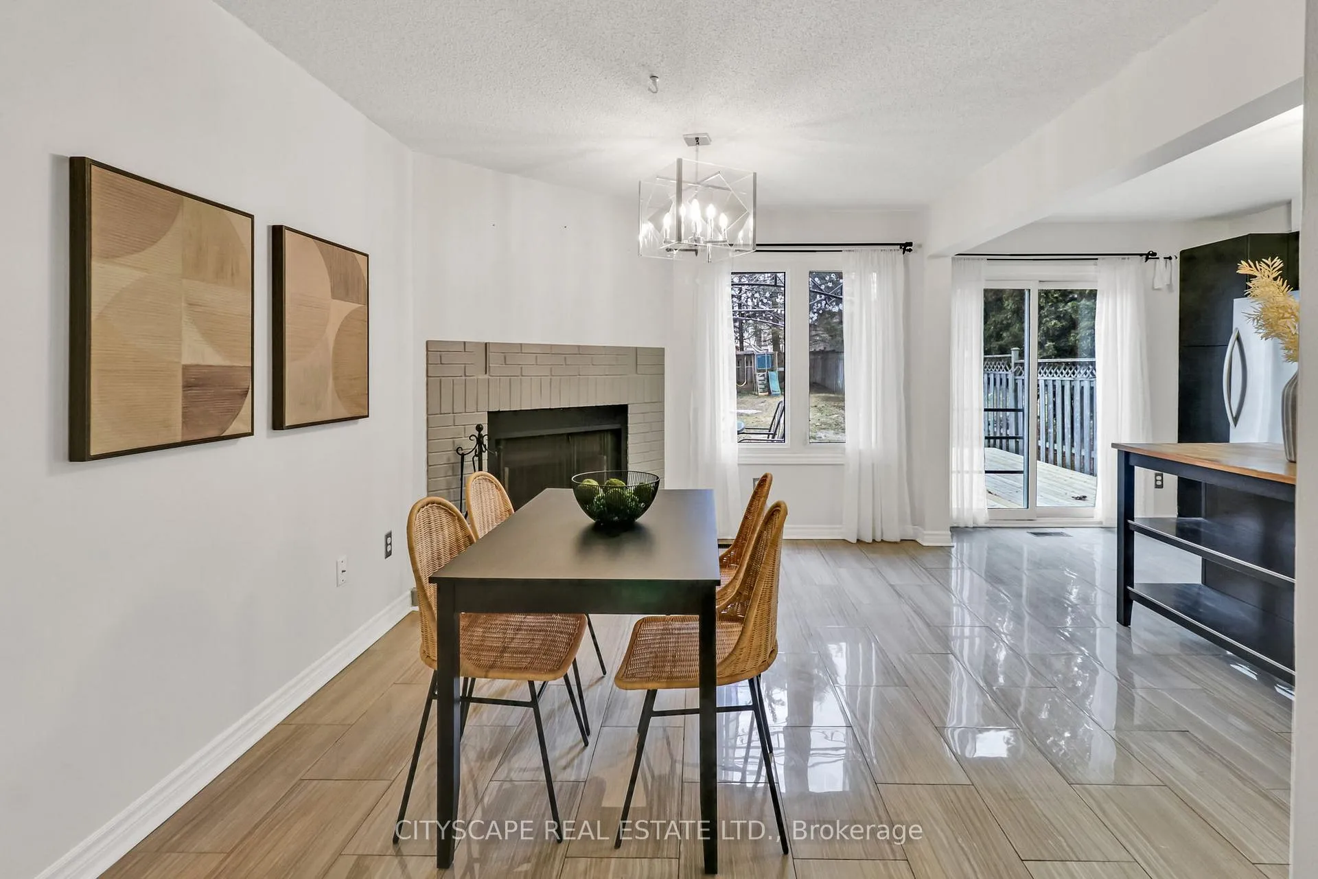Photo 10 of 79 Weatherup Crescent, Barrie, West Bayfield — HOMEH