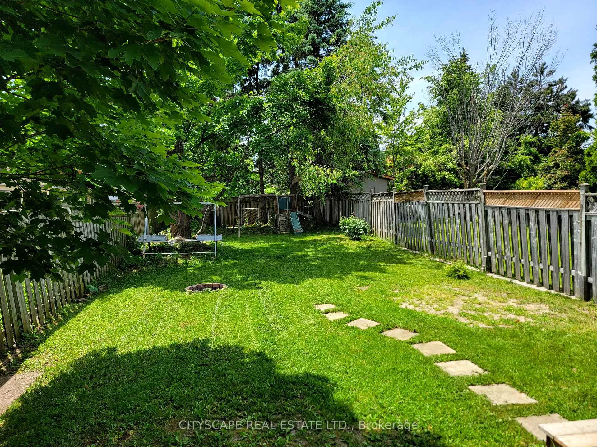 Photo 36 of 79 Weatherup Crescent, Barrie, West Bayfield — HOMEH