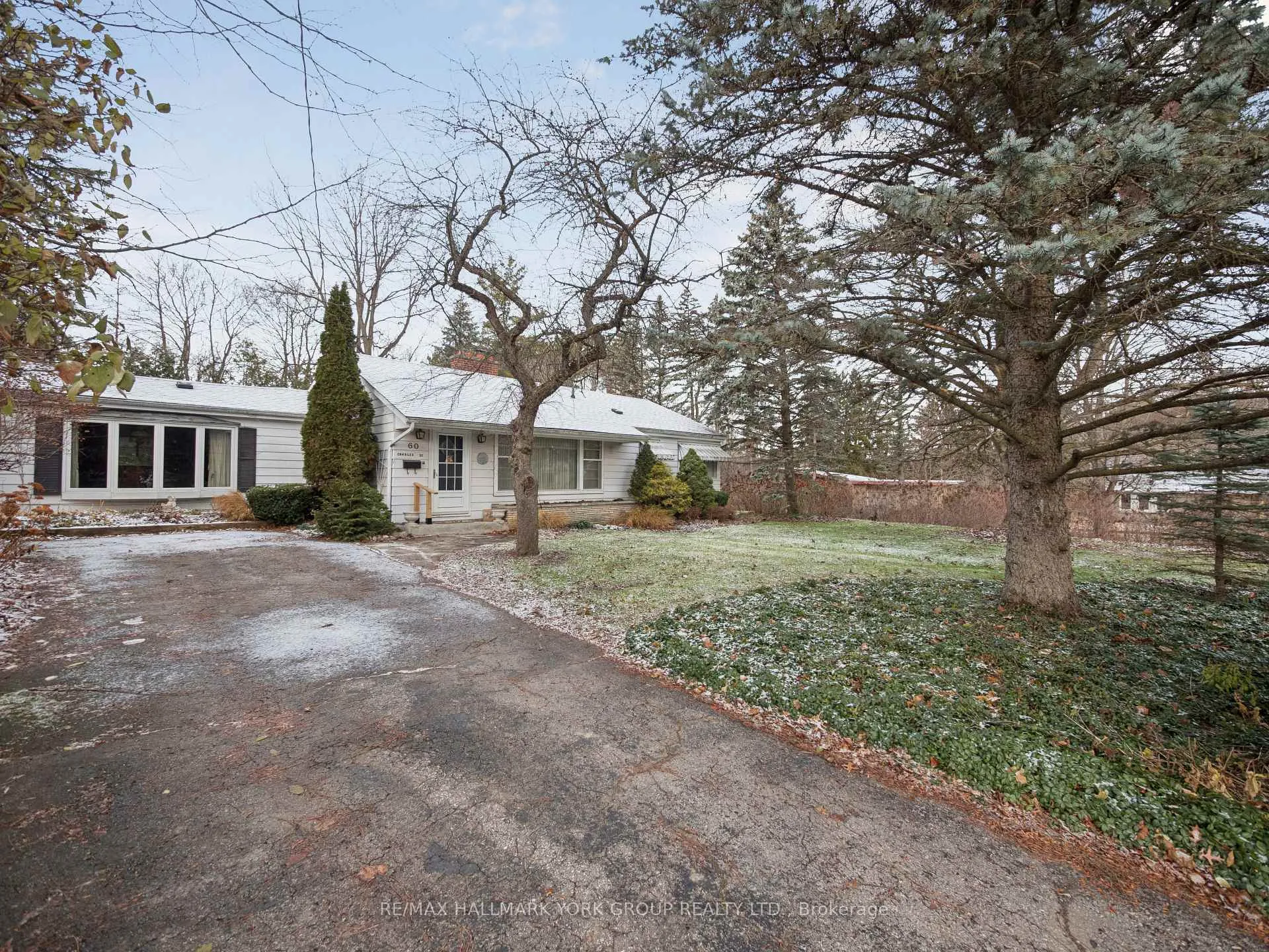 Photo 1 of 60 Charles Street, King, King City — HOMEH