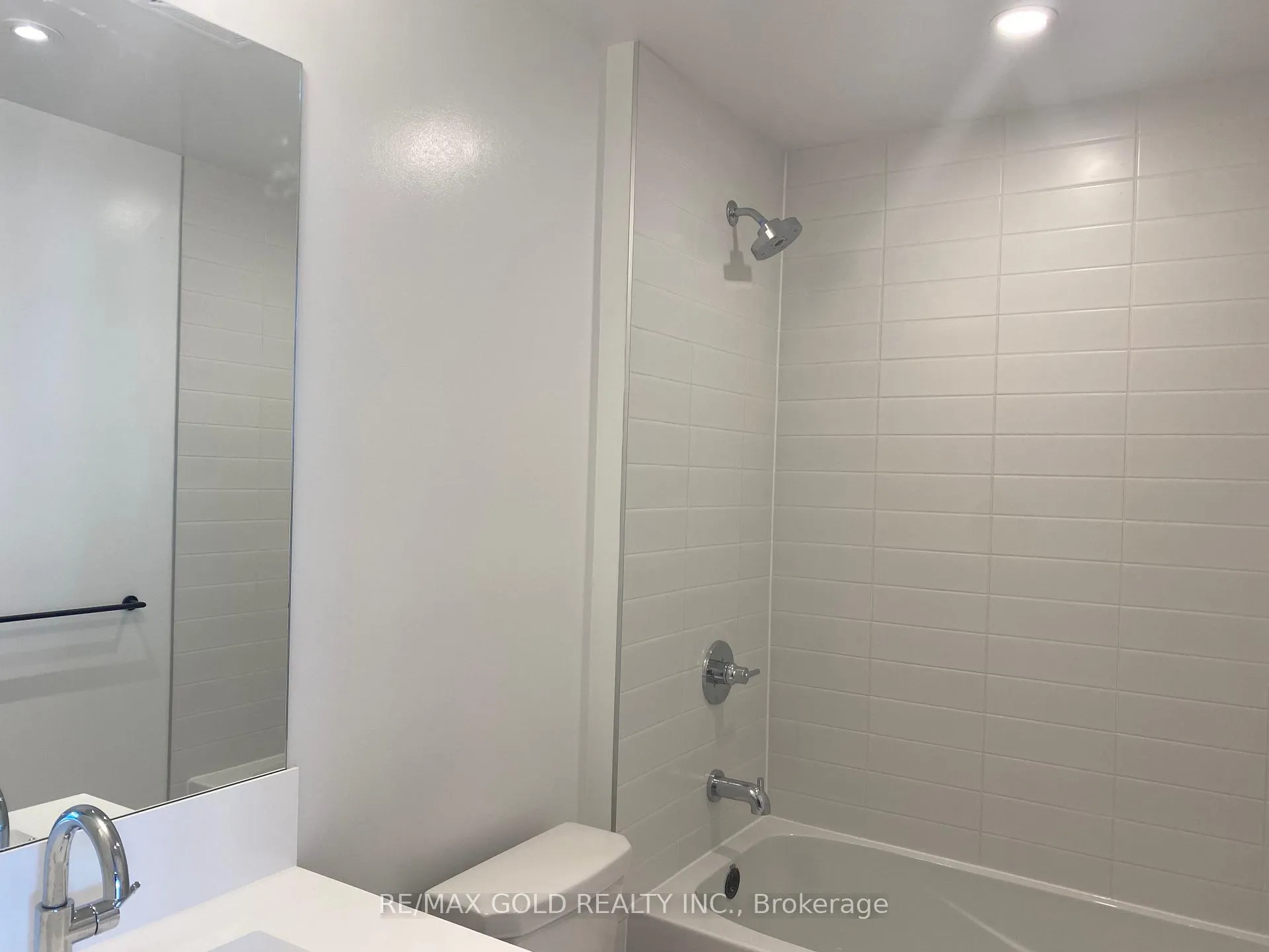 Photo 10 of Unit 301, 10 Lagerfeld Drive, Brampton, Northwest Brampton — HOMEH