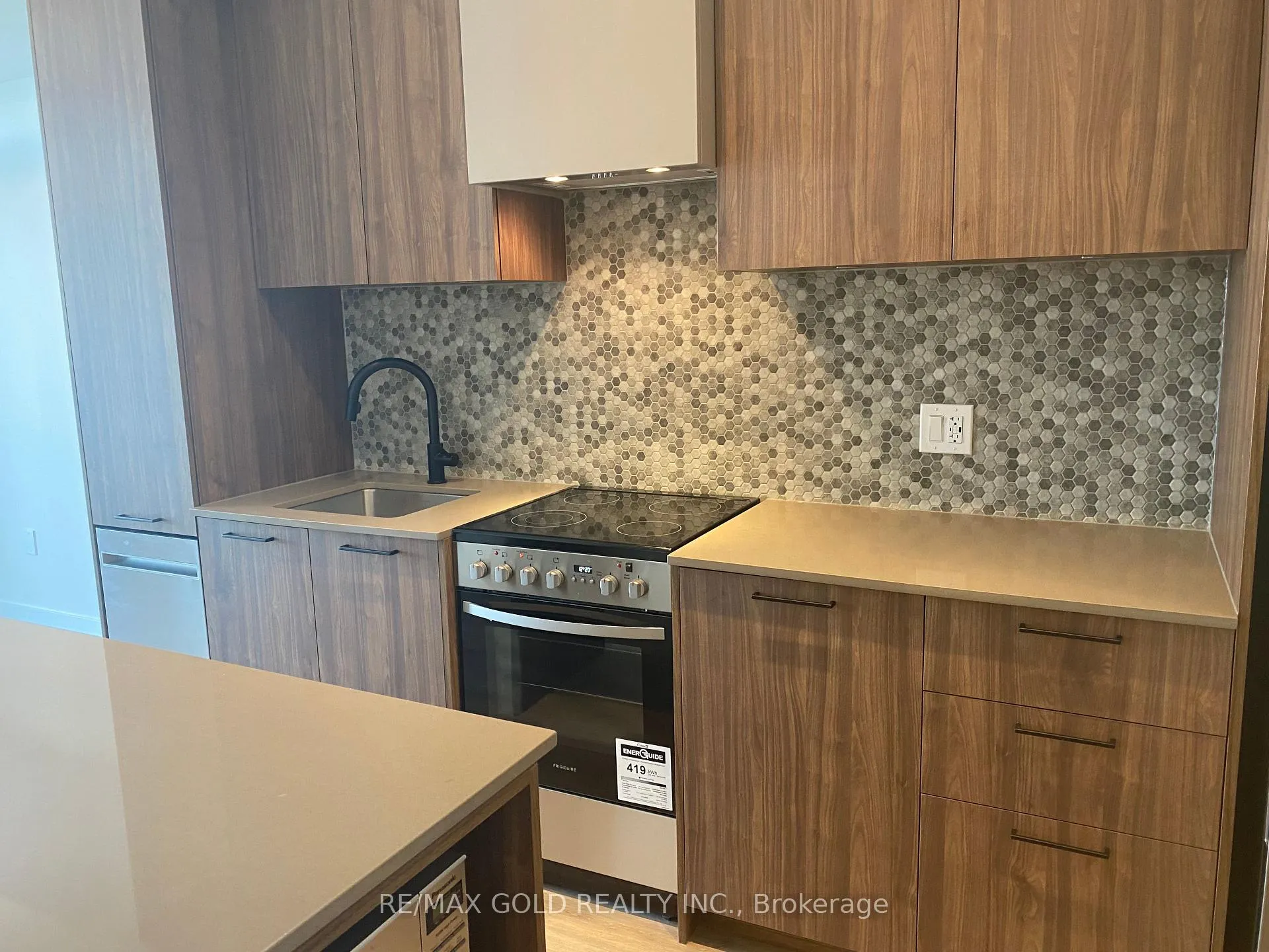 Photo 13 of Unit 301, 10 Lagerfeld Drive, Brampton, Northwest Brampton — HOMEH