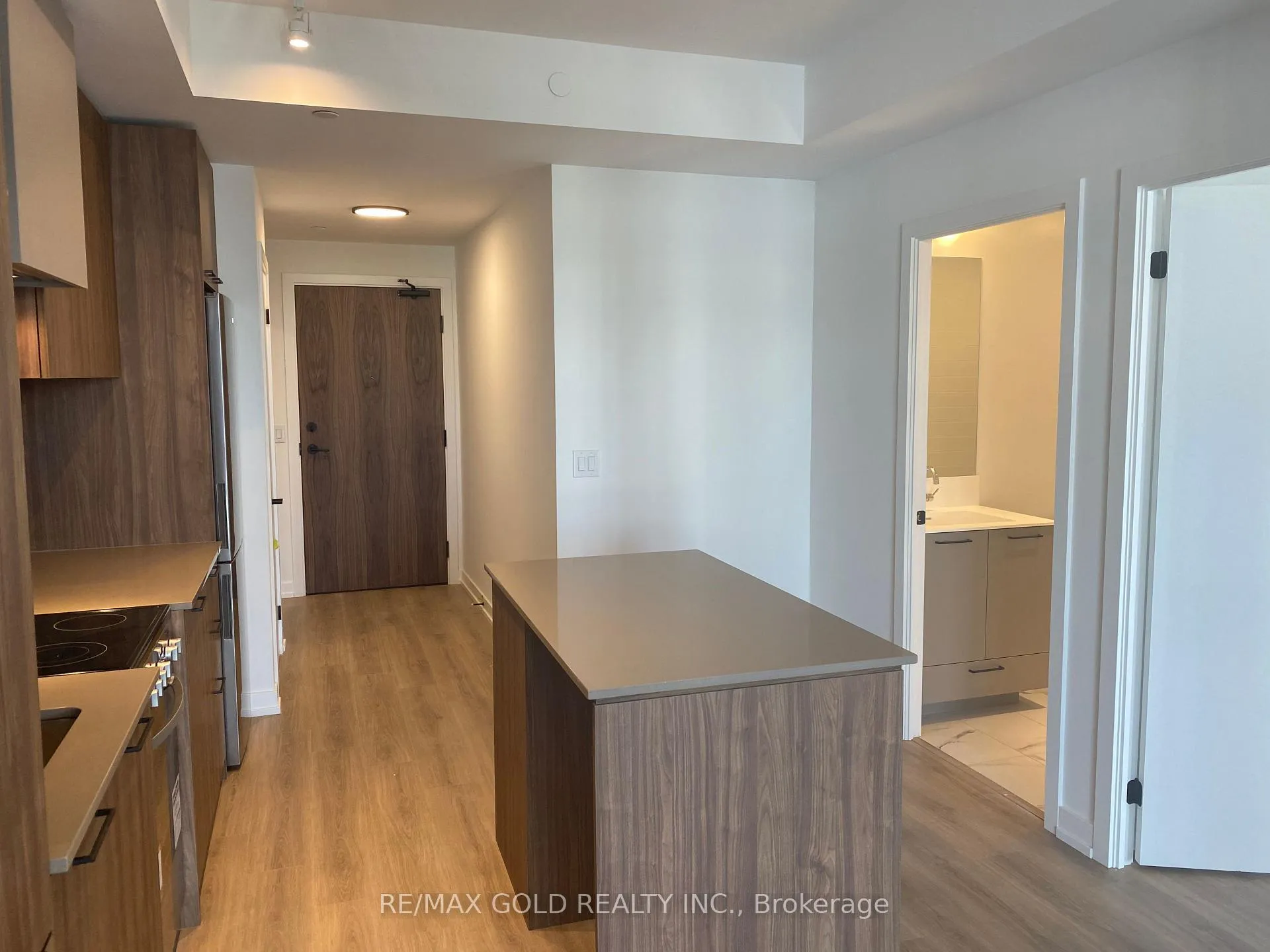 Photo 21 of Unit 301, 10 Lagerfeld Drive, Brampton, Northwest Brampton — HOMEH