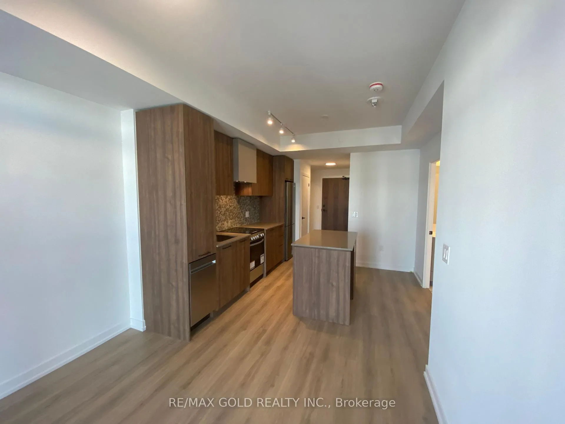 Photo 26 of Unit 301, 10 Lagerfeld Drive, Brampton, Northwest Brampton — HOMEH