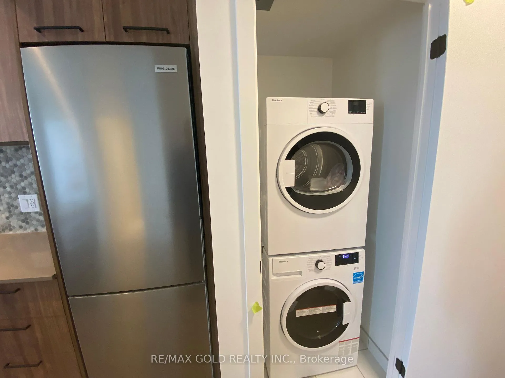Photo 28 of Unit 301, 10 Lagerfeld Drive, Brampton, Northwest Brampton — HOMEH