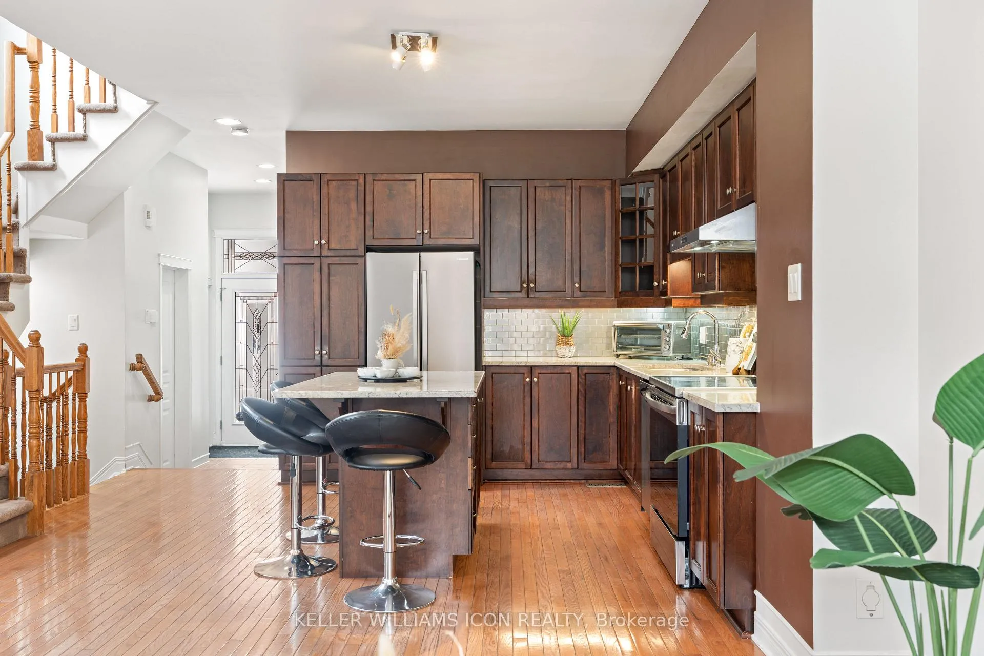 Photo 7 of 114 Encore Private, Ottawa, City View/Skyline/Fisher Heights/Parkwood Hills — HOMEH