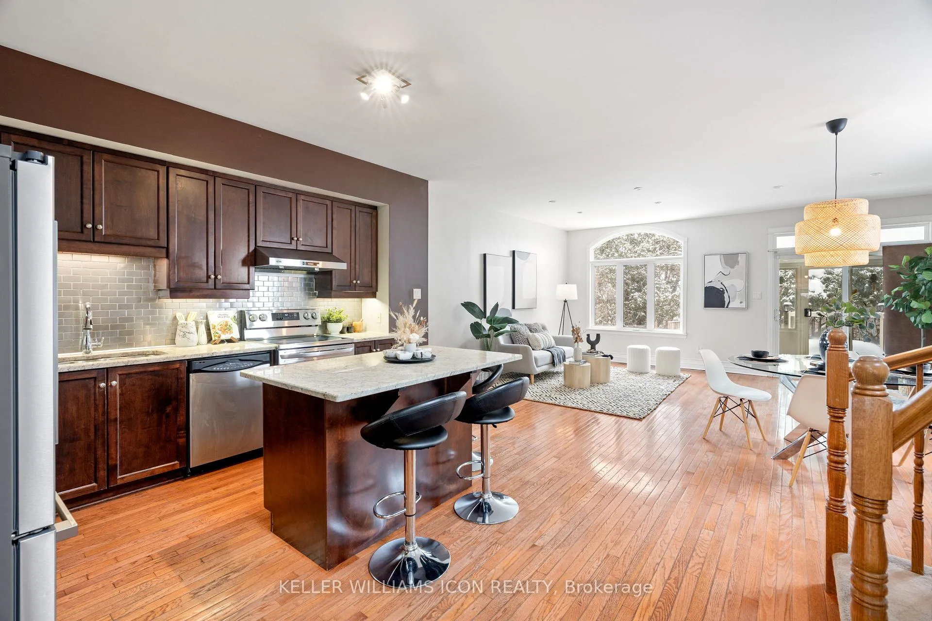 Photo 12 of 114 Encore Private, Ottawa, City View/Skyline/Fisher Heights/Parkwood Hills — HOMEH