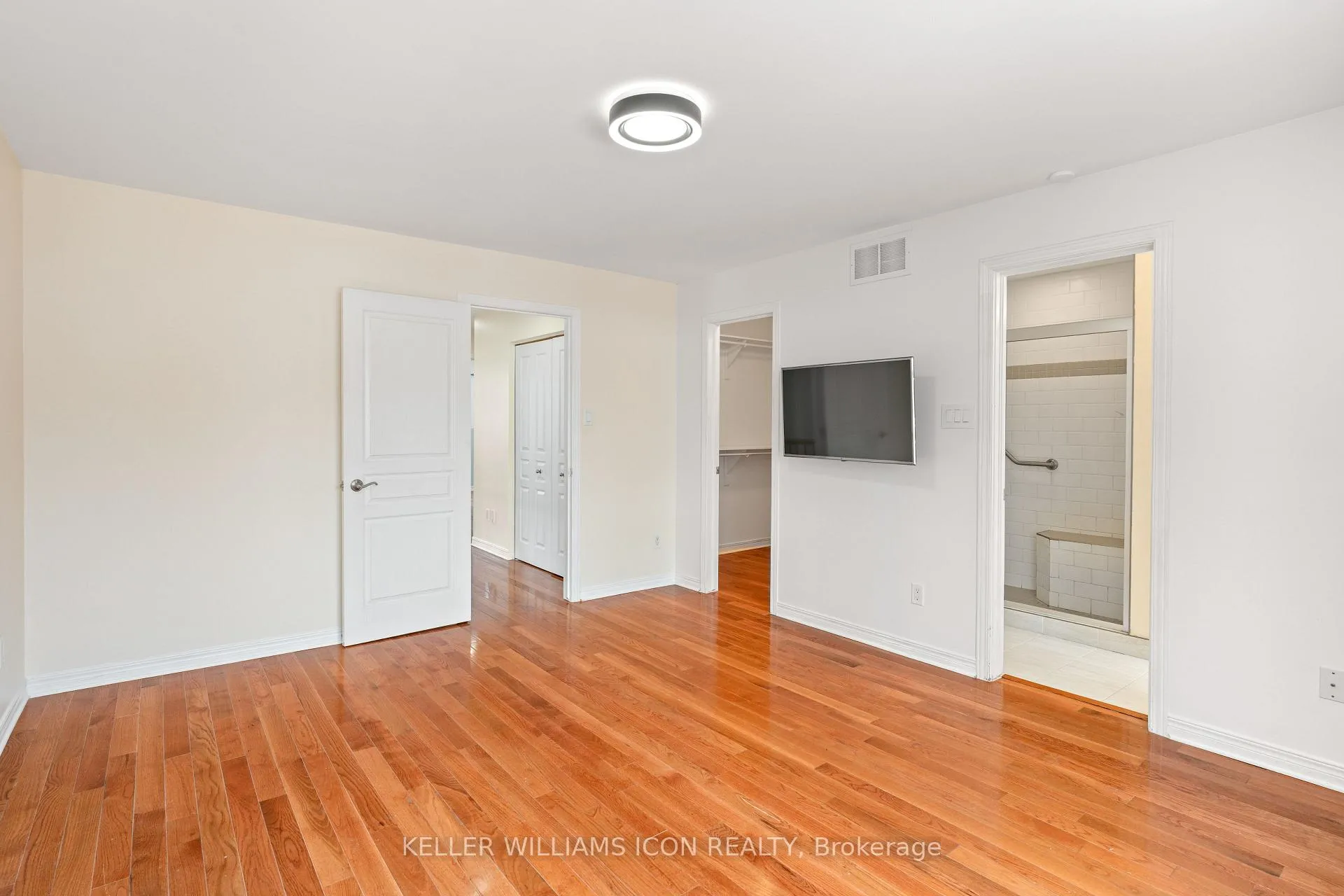 Photo 20 of 114 Encore Private, Ottawa, City View/Skyline/Fisher Heights/Parkwood Hills — HOMEH
