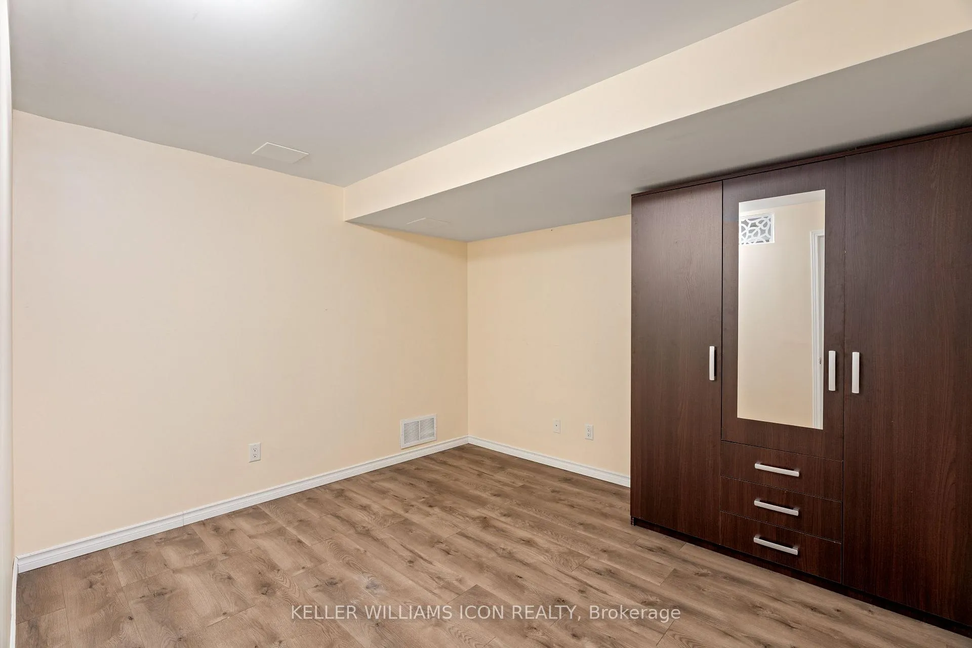 Photo 30 of 114 Encore Private, Ottawa, City View/Skyline/Fisher Heights/Parkwood Hills — HOMEH