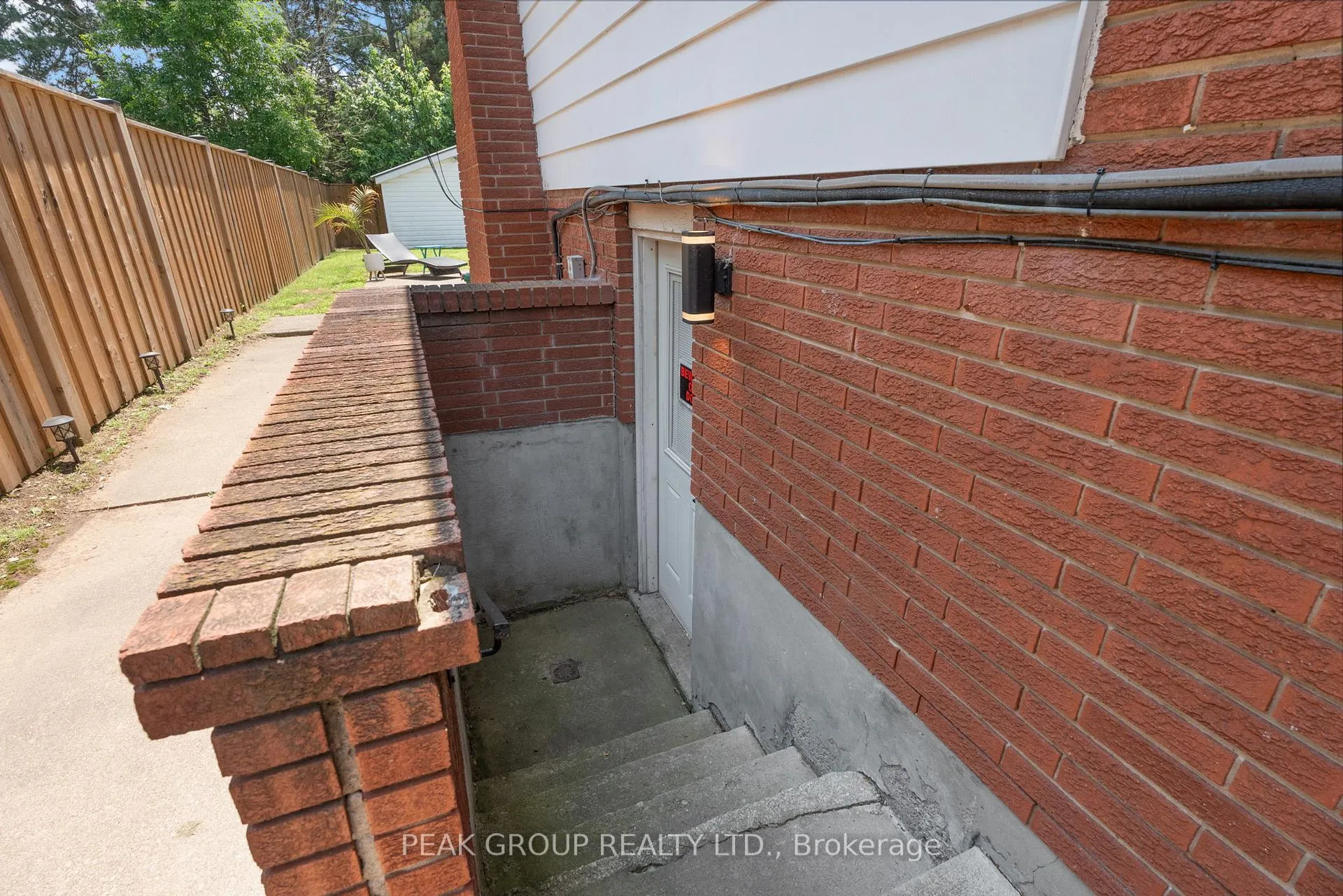 Photo 4 of Unit Lower, 4210 Briarwood Avenue, Niagara Falls, Morrison — HOMEH