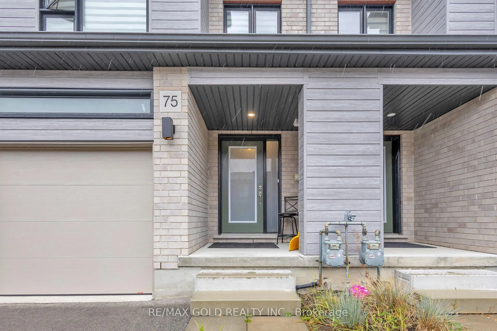 Photo 6 of 75 Pony Way, Kitchener — HOMEH