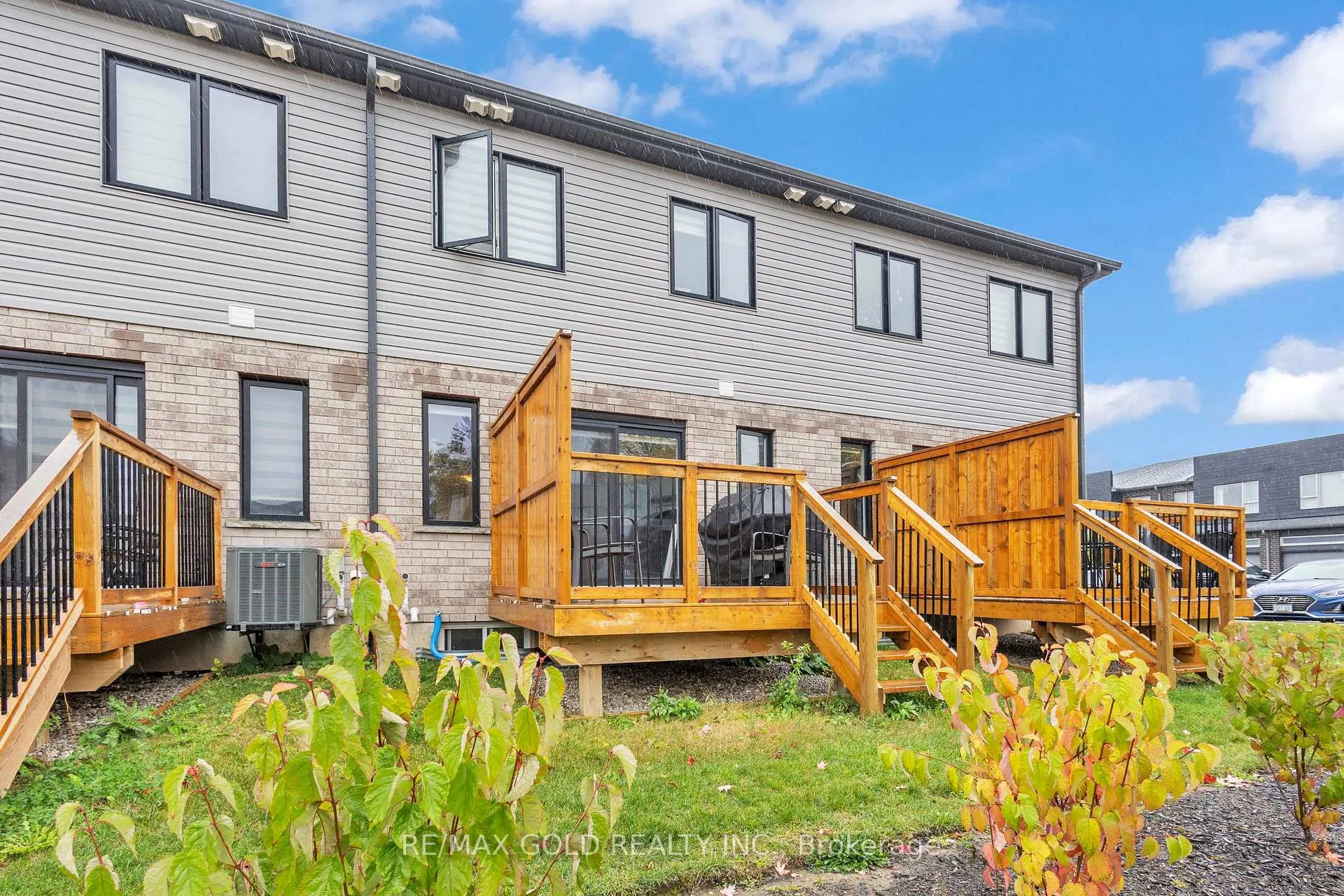 Photo 20 of 75 Pony Way, Kitchener — HOMEH