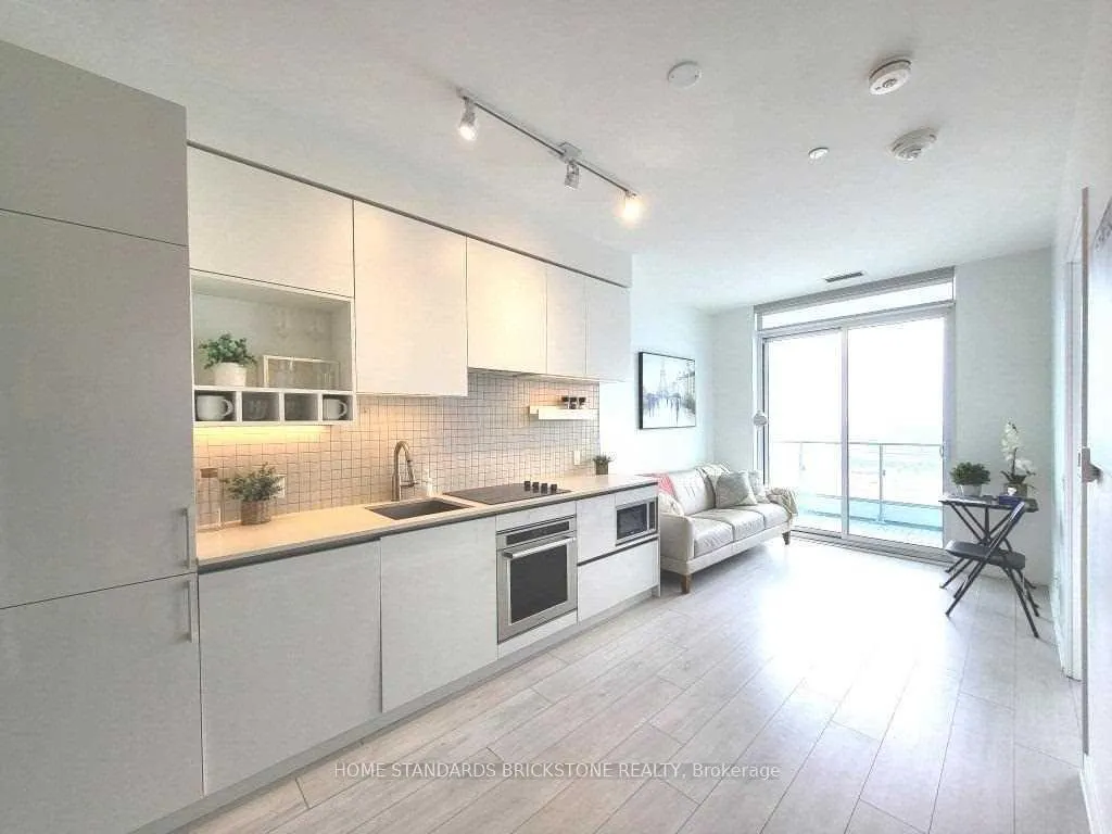 Photo 8 of Unit 5507, 950 Portage Parkway, Vaughan, Vaughan Corporate Centre — HOMEH