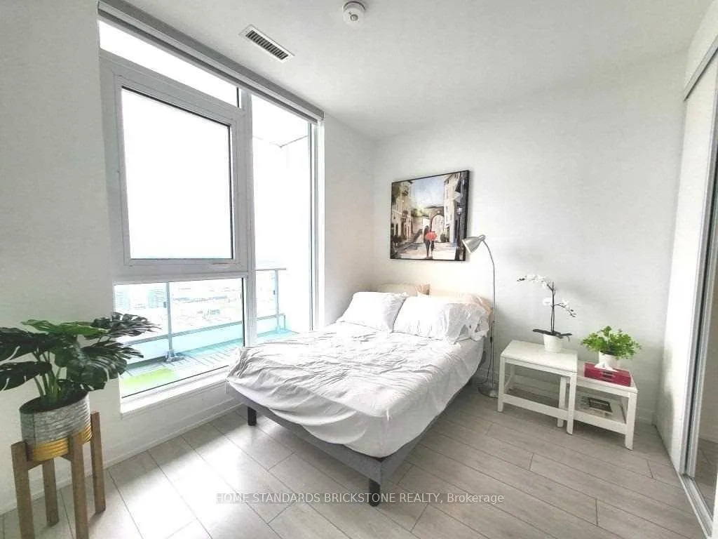 Photo 12 of Unit 5507, 950 Portage Parkway, Vaughan, Vaughan Corporate Centre — HOMEH