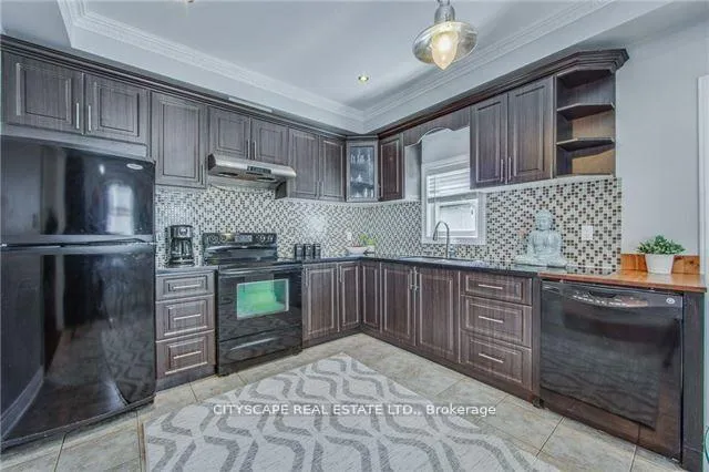 Photo 7 of 174 Coxwell Avenue, Toronto, Greenwood-Coxwell — HOMEH