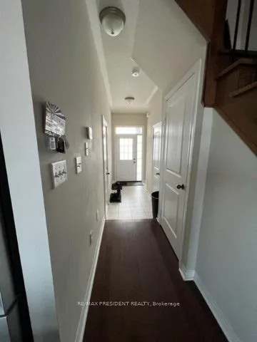 Photo 11 of 38 Hogan Manor Drive, Brampton, Northwest Brampton — HOMEH