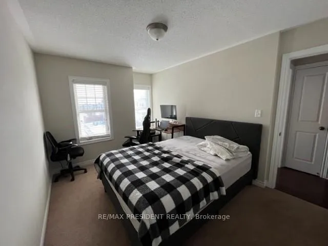 Photo 15 of 38 Hogan Manor Drive, Brampton, Northwest Brampton — HOMEH