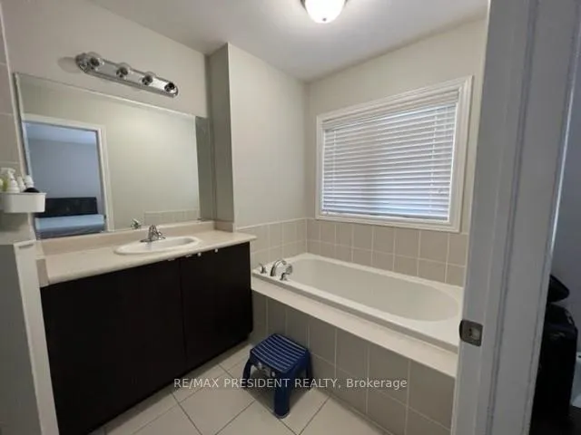 Photo 22 of 38 Hogan Manor Drive, Brampton, Northwest Brampton — HOMEH