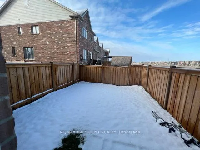 Photo 25 of 38 Hogan Manor Drive, Brampton, Northwest Brampton — HOMEH