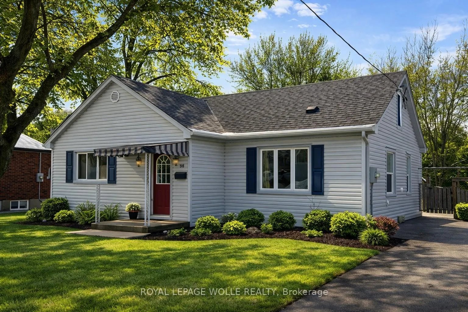 Photo 2 of Unit Unit 1, 168 5 Avenue, Kitchener, Pioneer Park — HOMEH