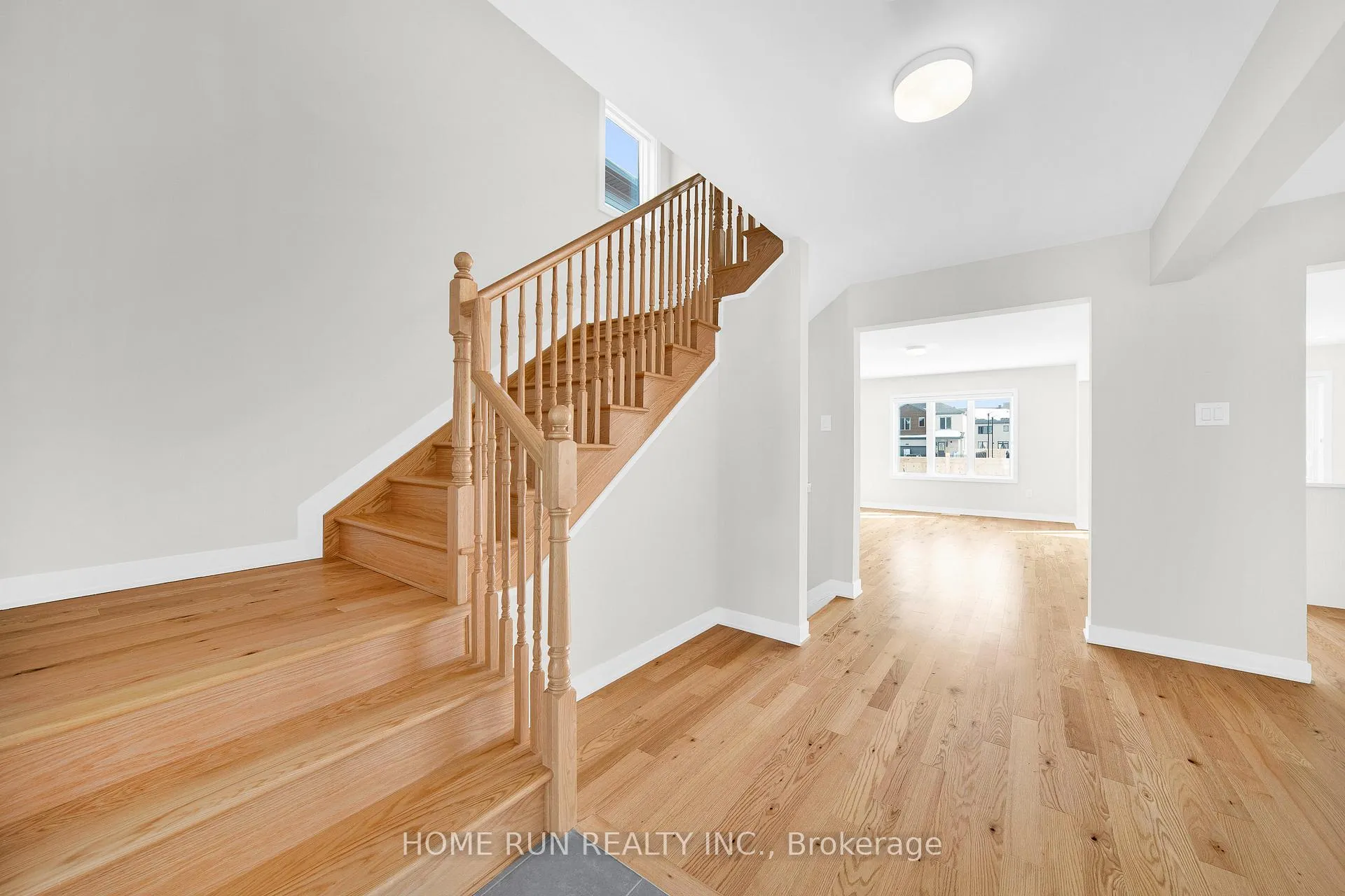 Photo 4 of 124 Tonic Crescent, Ottawa, Kanata - Rural Kanata (Central) — HOMEH