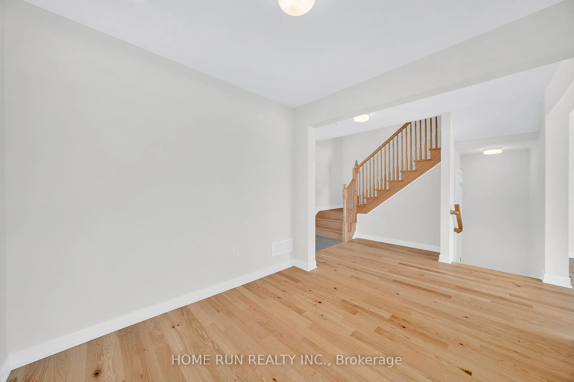 Photo 7 of 124 Tonic Crescent, Ottawa, Kanata - Rural Kanata (Central) — HOMEH