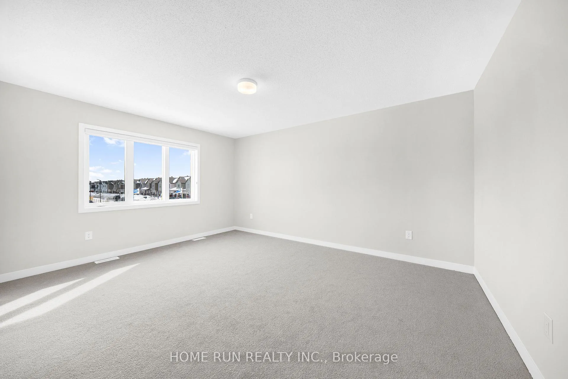 Photo 19 of 124 Tonic Crescent, Ottawa, Kanata - Rural Kanata (Central) — HOMEH