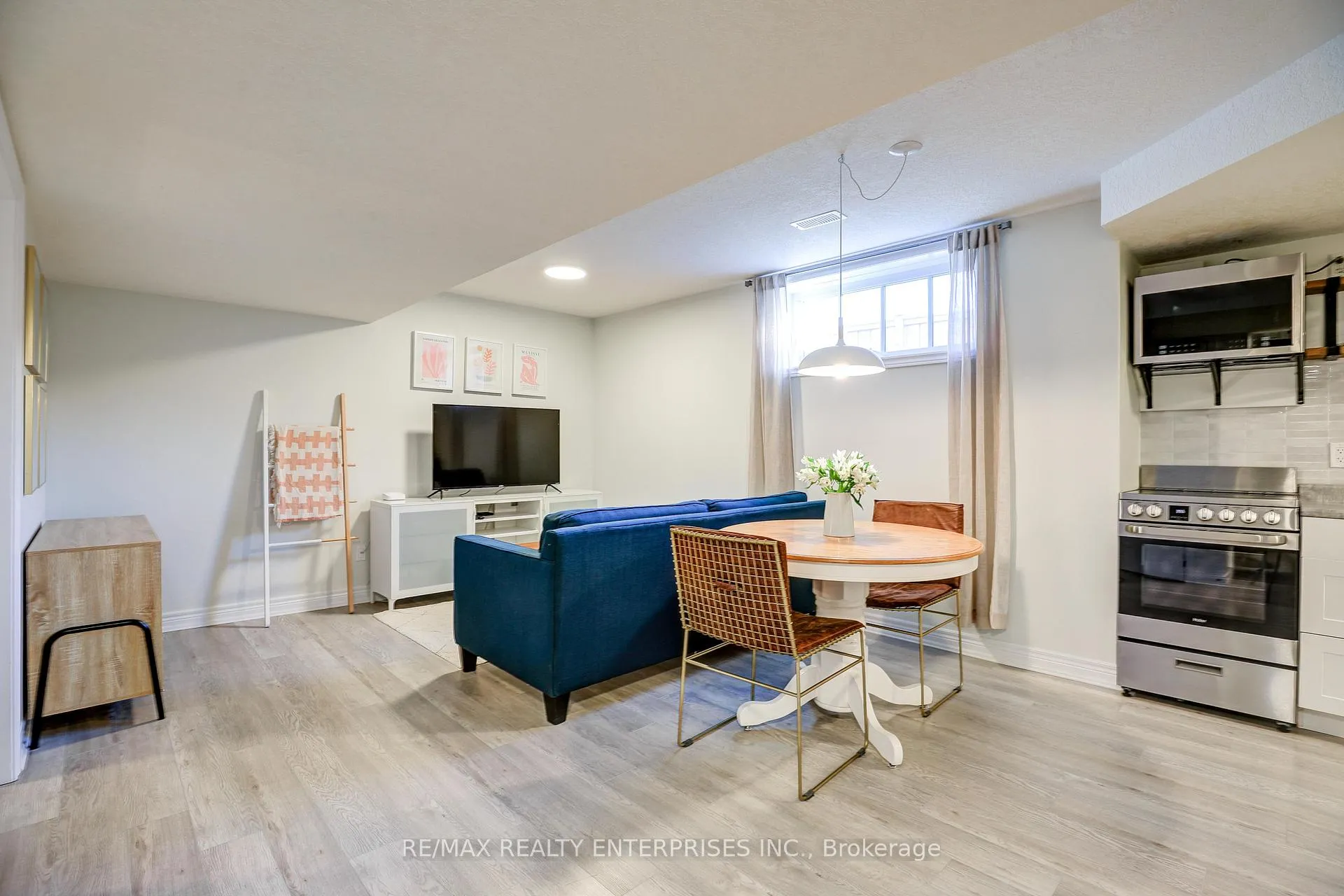 Photo 4 of Unit 2, 29 Maidens Crescent, Collingwood — HOMEH