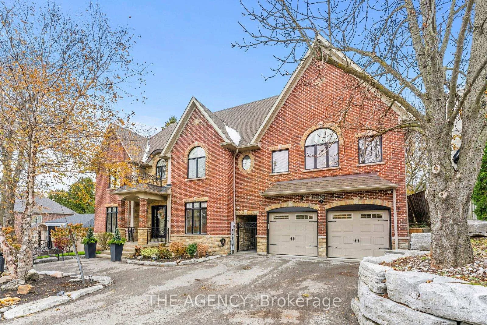 Photo 3 of 83 Hambly Avenue, King, King City — HOMEH