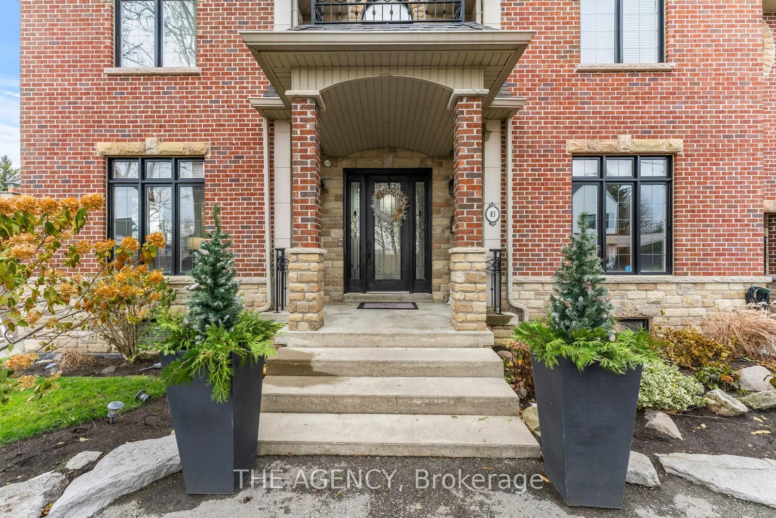 Photo 4 of 83 Hambly Avenue, King, King City — HOMEH