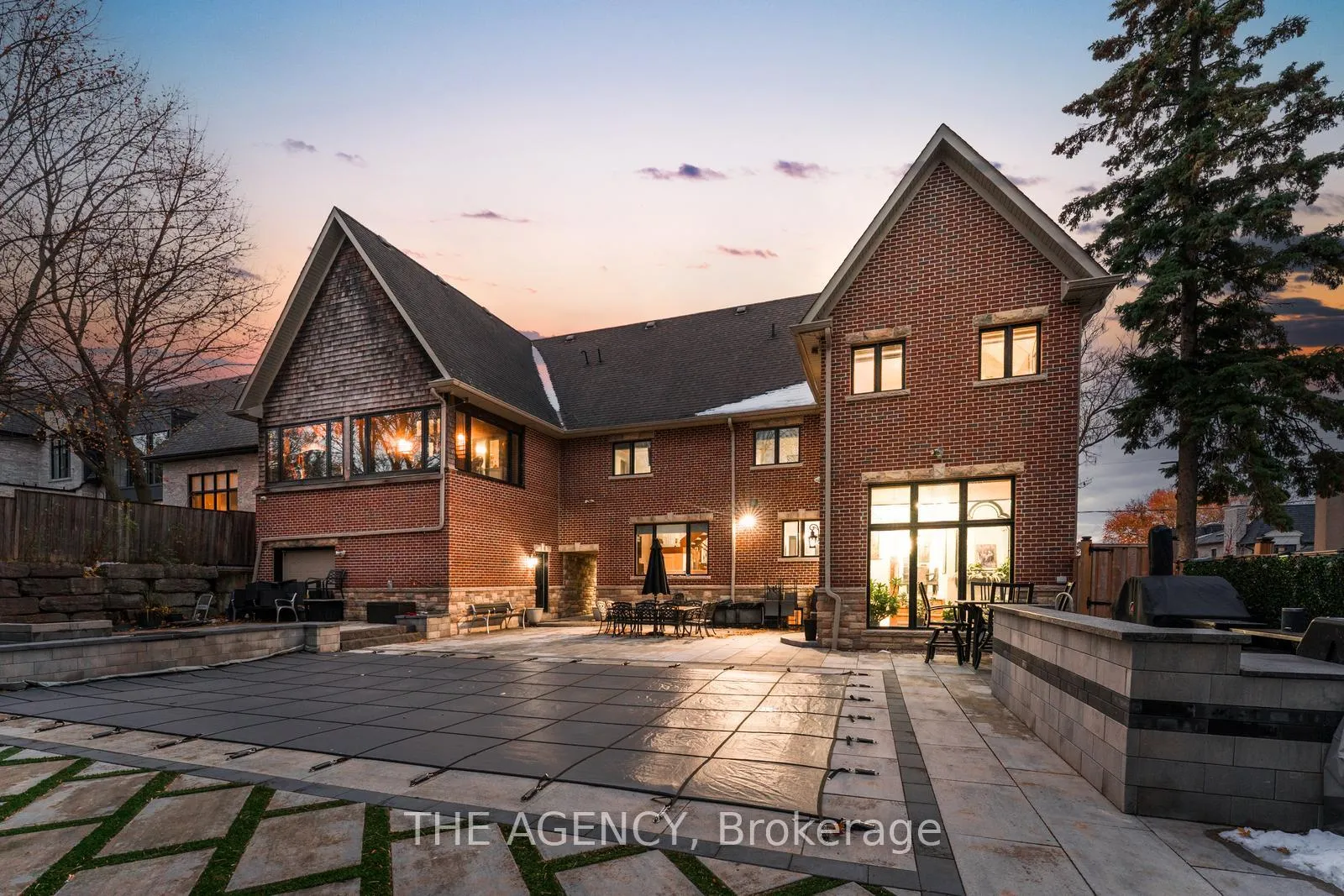 Photo 5 of 83 Hambly Avenue, King, King City — HOMEH