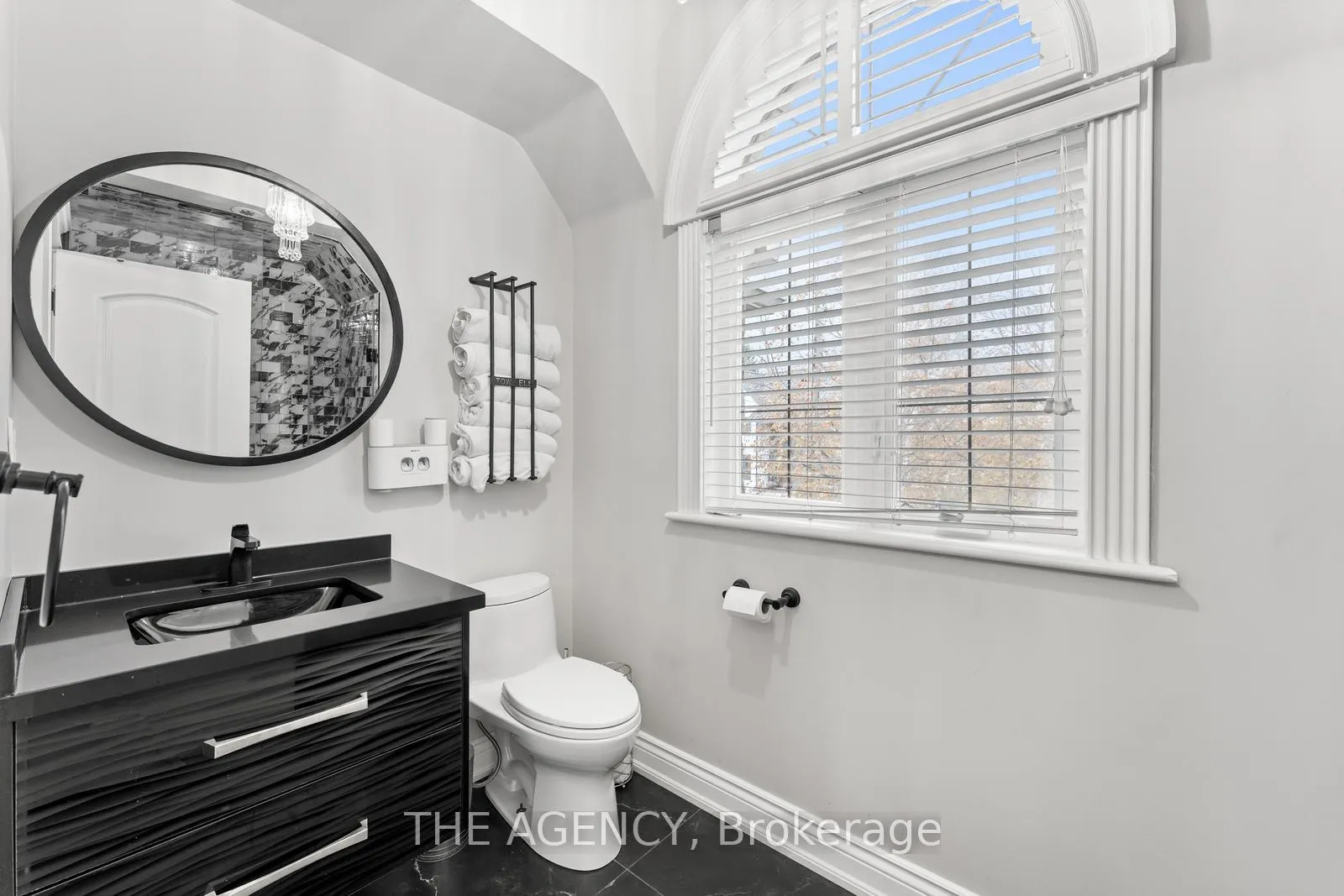 Photo 33 of 83 Hambly Avenue, King, King City — HOMEH
